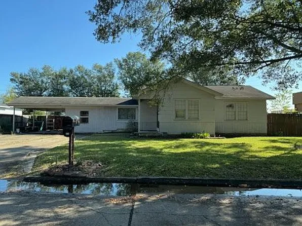 125 Amaryliss Ave, Orange, TX 77630