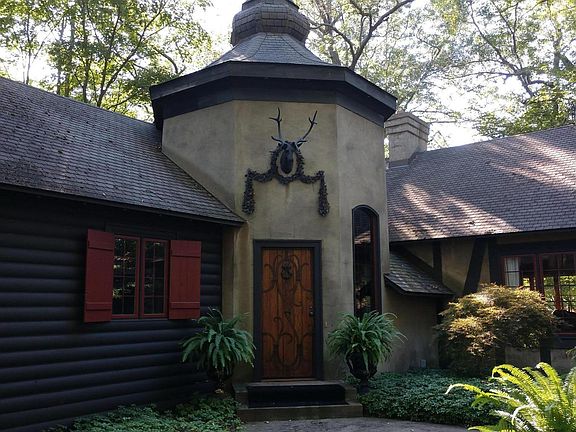 3rd image of 994 Holland St