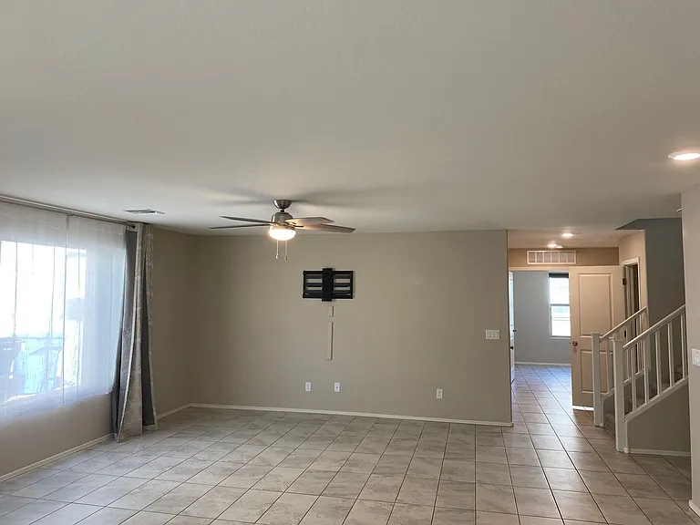 16668 W Sierra St — Photo 6