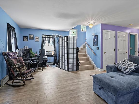 4th image of 328 Blackstone St