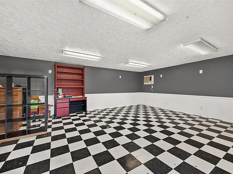 1007 E Baker Rd — Photo 23