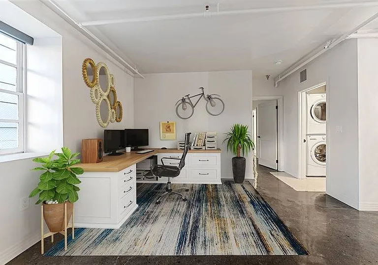 Penthouse Home Office