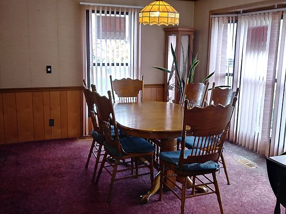 2nd image of 21 S Whispering Ln