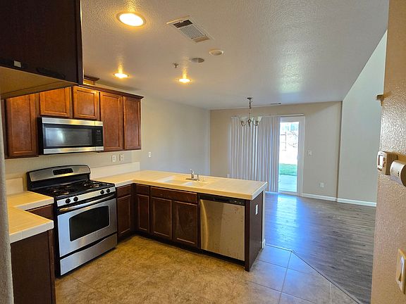 5th image of 209 Muscovy Ct