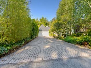 1434 Fernwood Dr, Oakland, CA 94611
