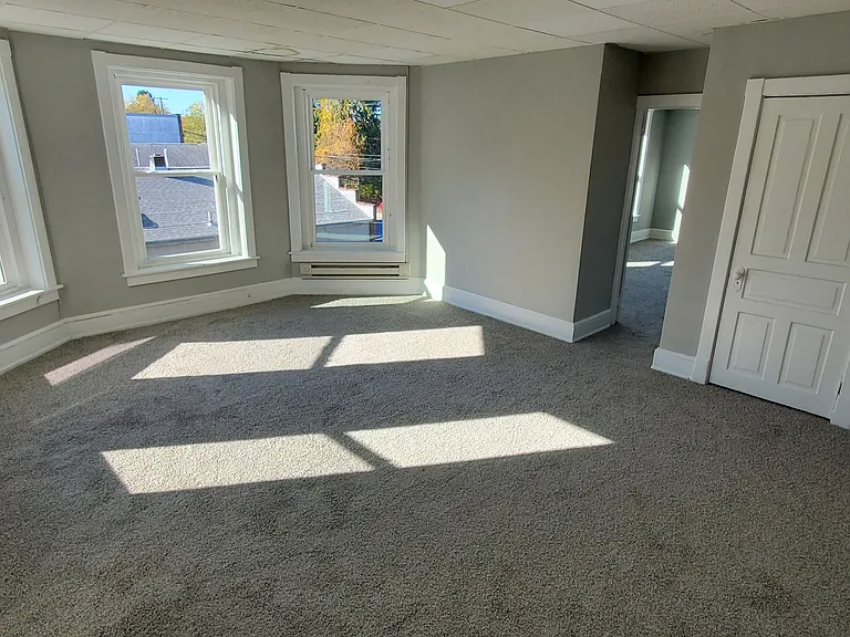 914 New Holland Rd #2W — Photo 2