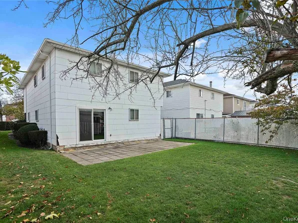 160-34 83rd Street image 37 of 43