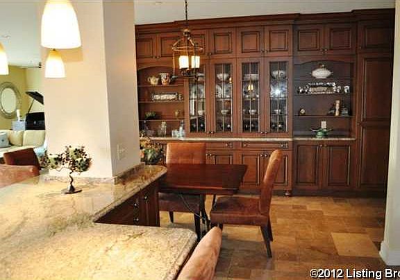 5th image of 222 Witherspoon St #902