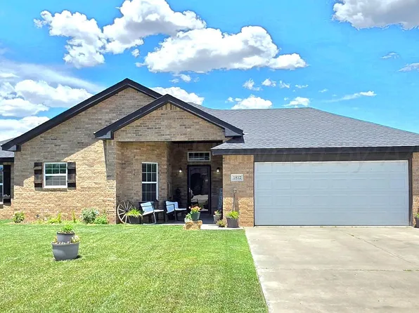 1812 Wagon Trail Rd, Dalhart, TX 79022