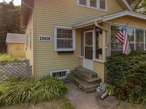 2nd image of 1901 Melrose St