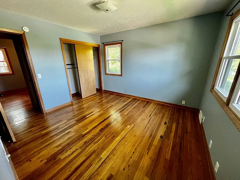 33 Susan Ln — Photo 6