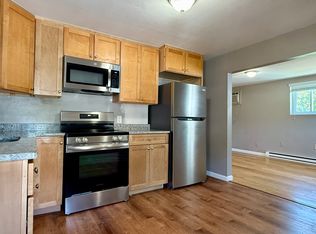 63 3rd Ave #3, Lowell, MA 01854