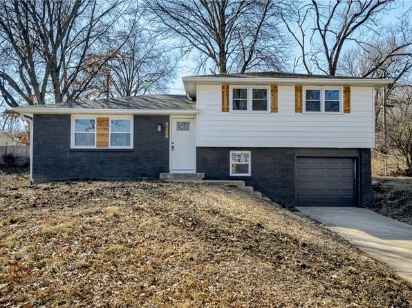 836 N 84th Dr, Kansas City, KS 66112