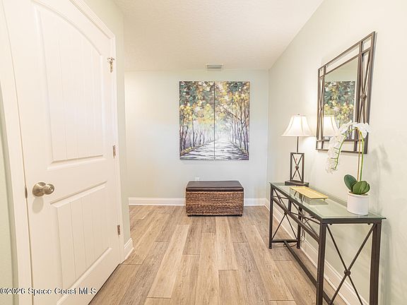3rd image of 514 L M Davey Ln