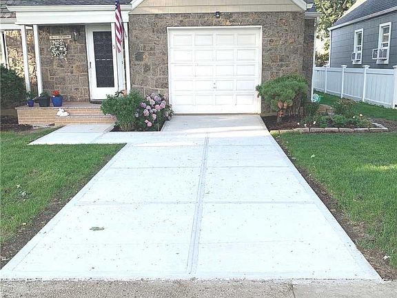 4th image of 5 Miller Ave