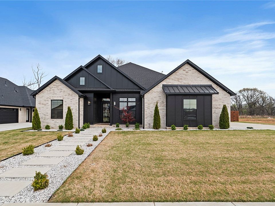 1st image of 3808 SW Centric Ave