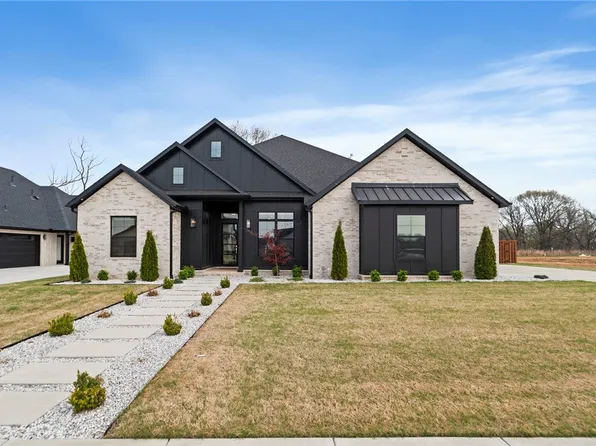 3808 SW Centric Ave, Bentonville, AR 72712