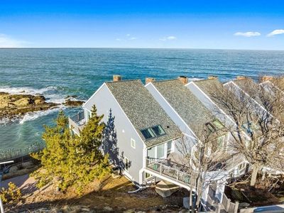 14 Oceanside Dr, Hull, MA, 02045