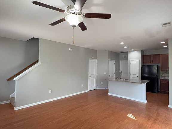 4th image of 345 Flyway Rd