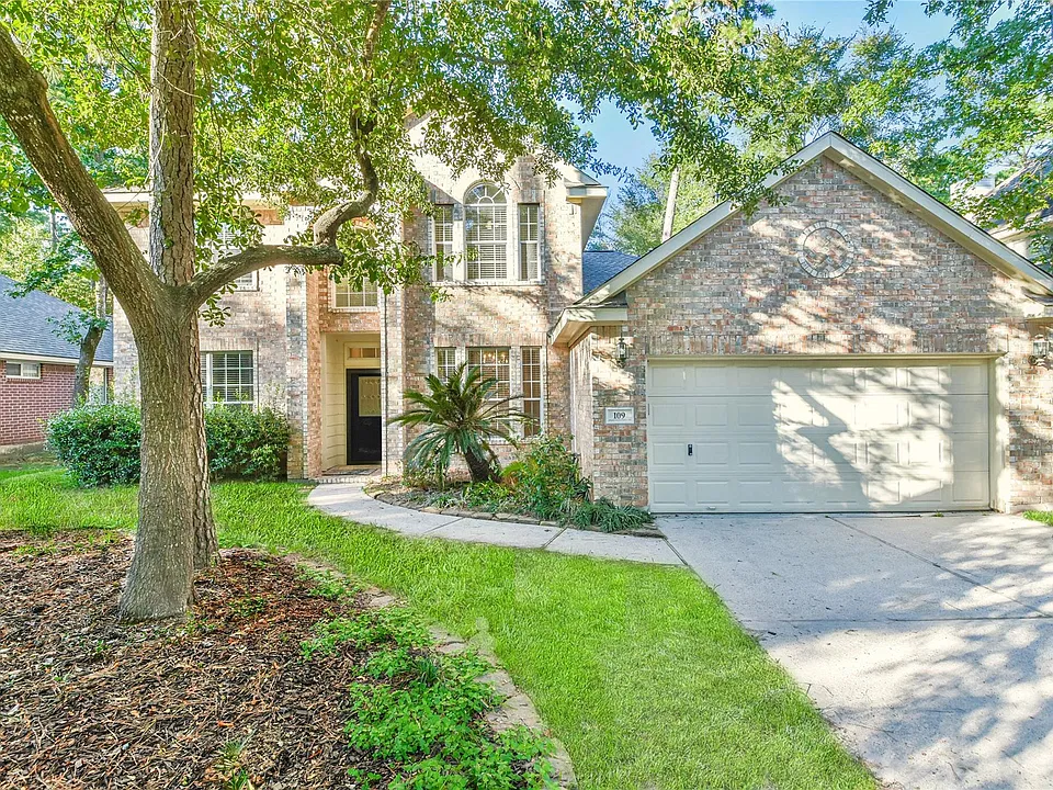 109 N Acacia Park Cir