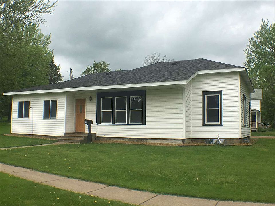 1st image of 318 Oak St