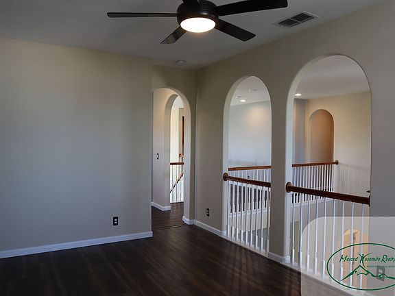 5th image of 755 Newton Ct
