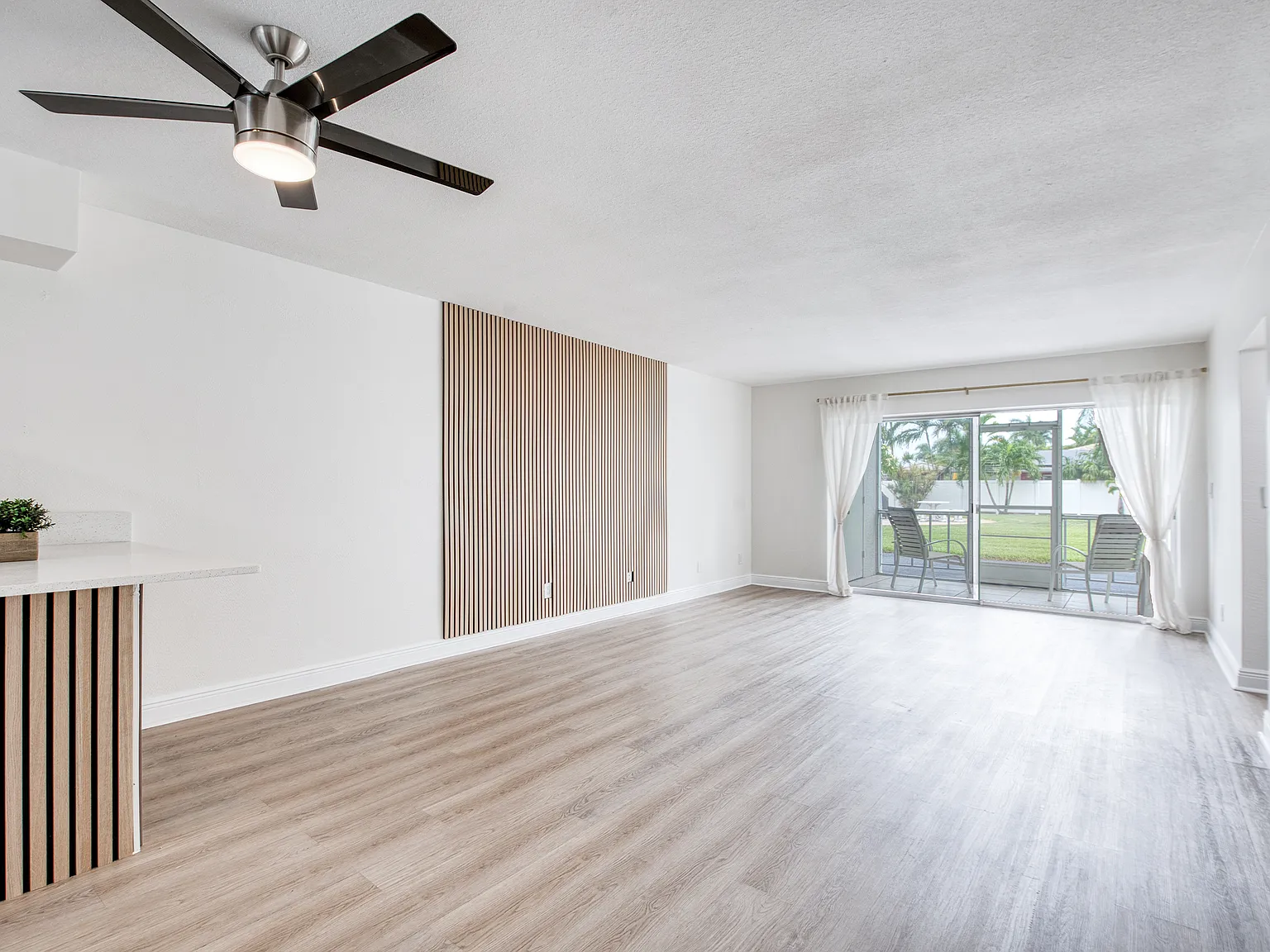 1 bed, 740 sqft, $1,900 — Photo 4