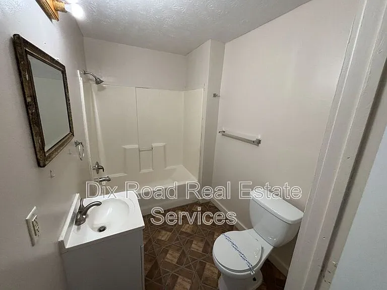 829 Maple Ave #3 — Photo 17