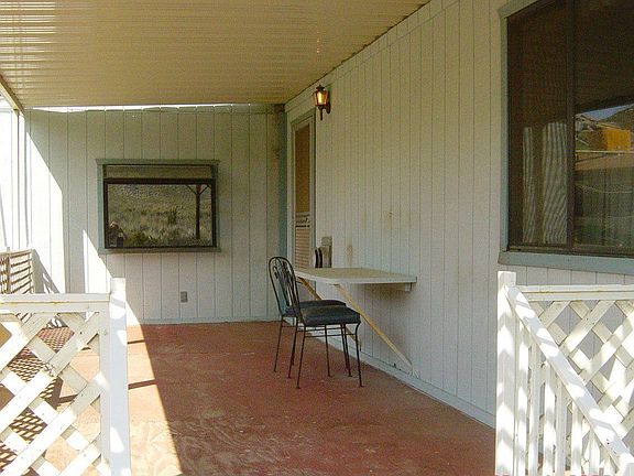 Nice front porch.
