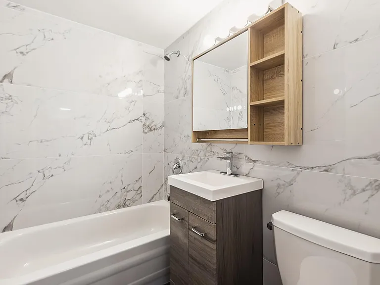 325 Besserer St — Photo 46