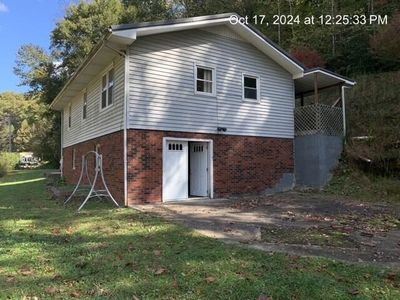 5054 State Route 3, Van Lear, KY, 41265
