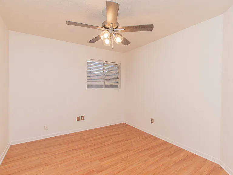 2907 Lantana Dr — Photo 12