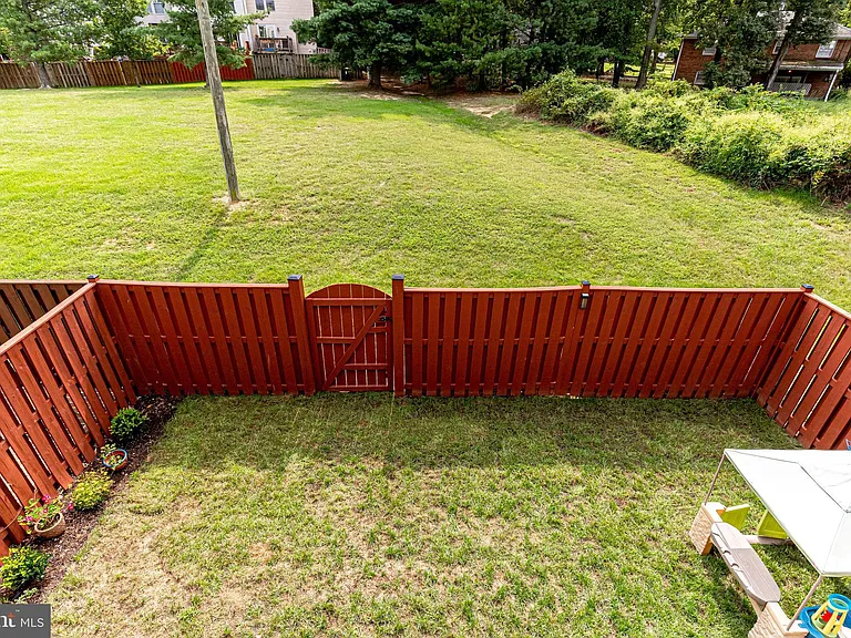 6241 Abbottsbury Row — Photo 47
