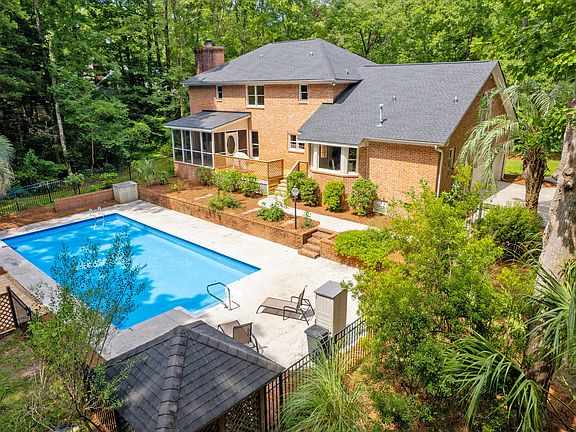4th image of 450 Barfield Dr