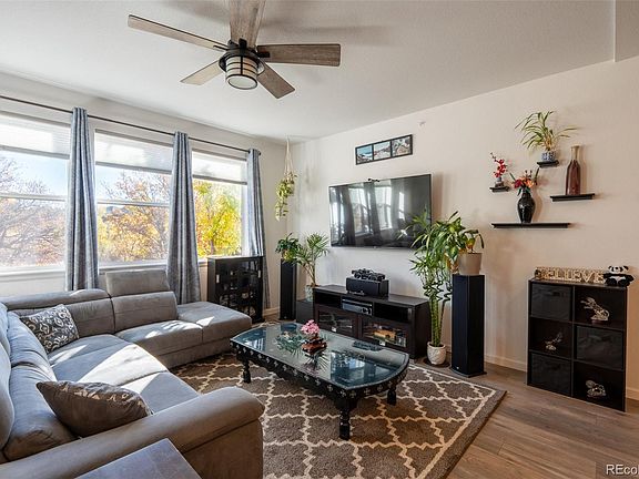4th image of 15619 Kitchener Way