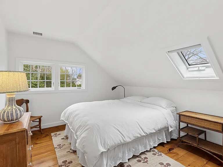 130 Montauk Hwy — Photo 20