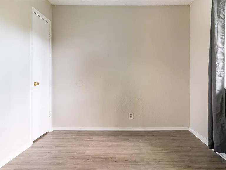 1212 Bonnie Brae St #A — Photo 11