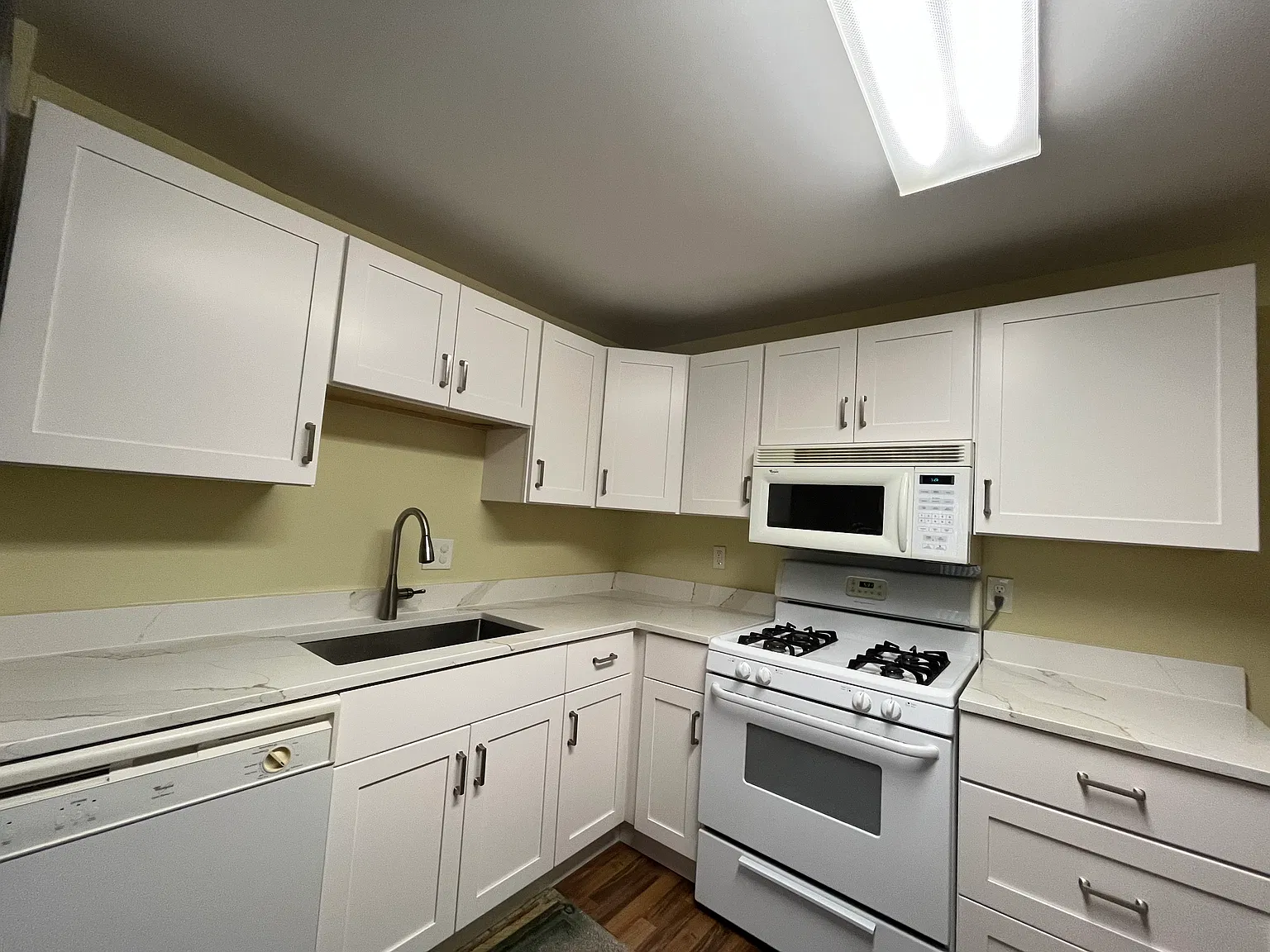 Walker House Condo — Photo 1