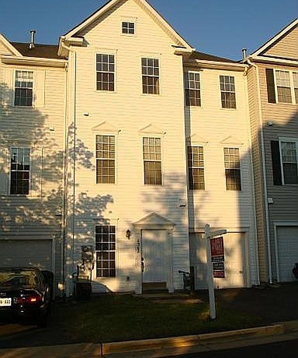2nd image of 2562 Logan Wood Dr