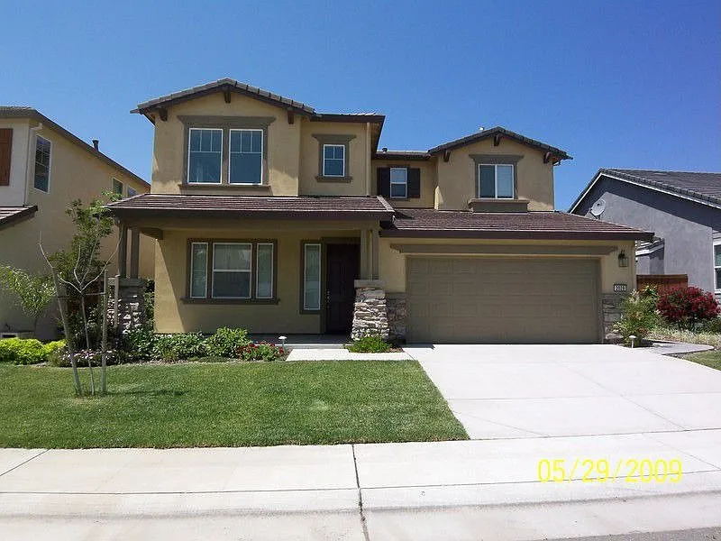 2028 Letterkenny Ln photo 1