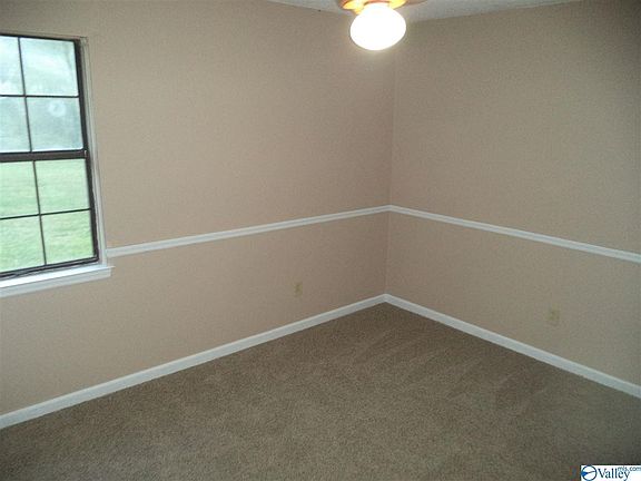 4th image of 108 Scarborough Cir