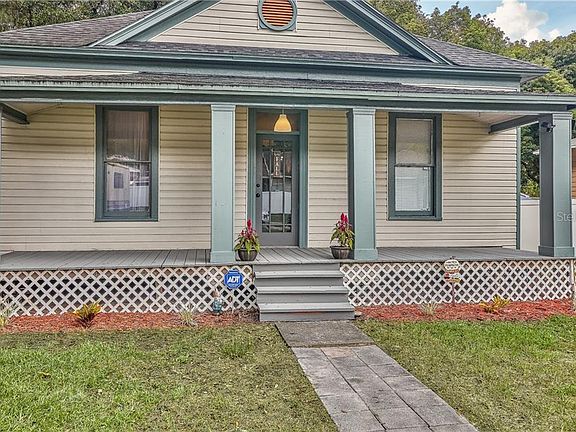 3rd image of 7304 N Dixon Ave