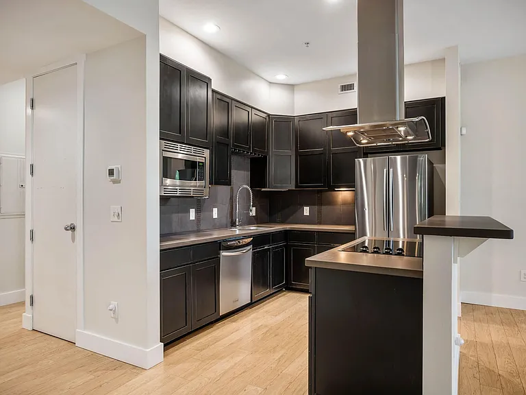 1738 N Franklin St #1-B — Photo 7