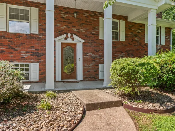 713 Skyline Dr, Clinton, TN 37716