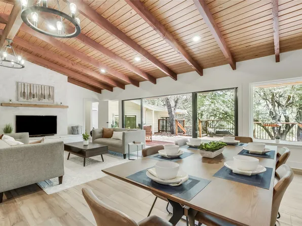 6201 Valleyview St, Leander, TX 78645