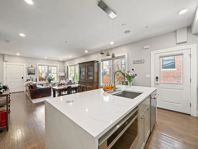 55 Hutchings St #4 — Photo 5