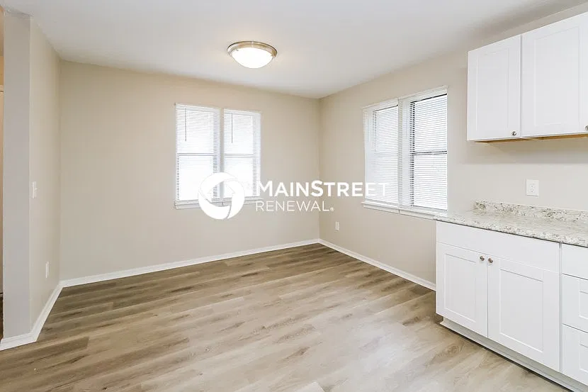 816 Ash Court — Photo 4