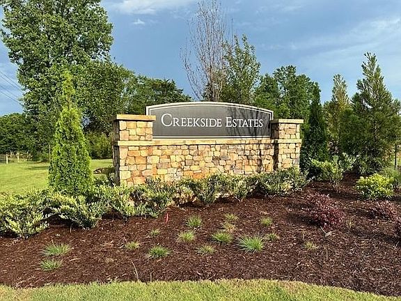 2nd image of 206 Gumwood Cir