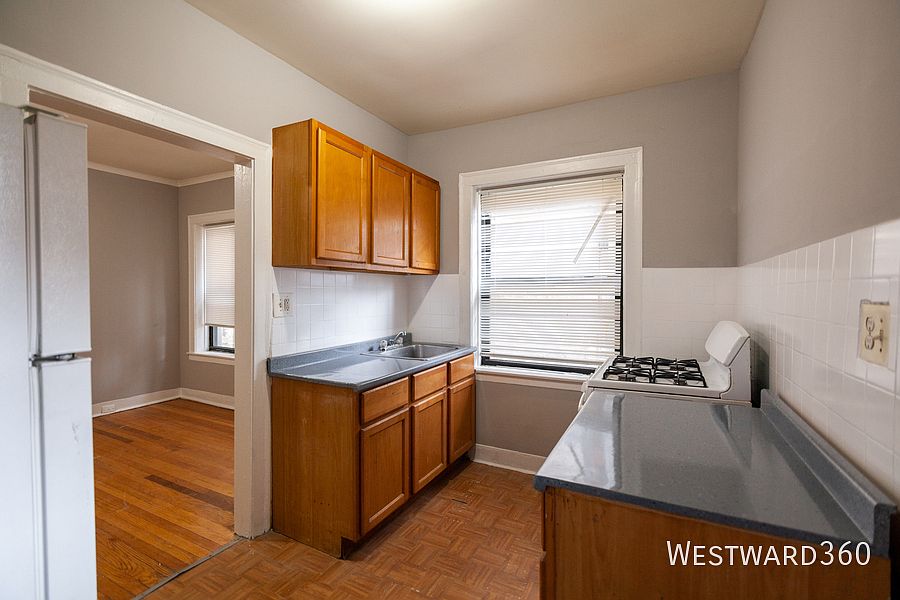 1st image of 6507 N Hoyne Ave #2N