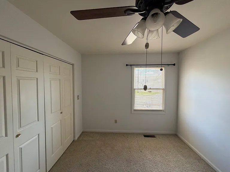 3823 W Palmyra Ct — Photo 5